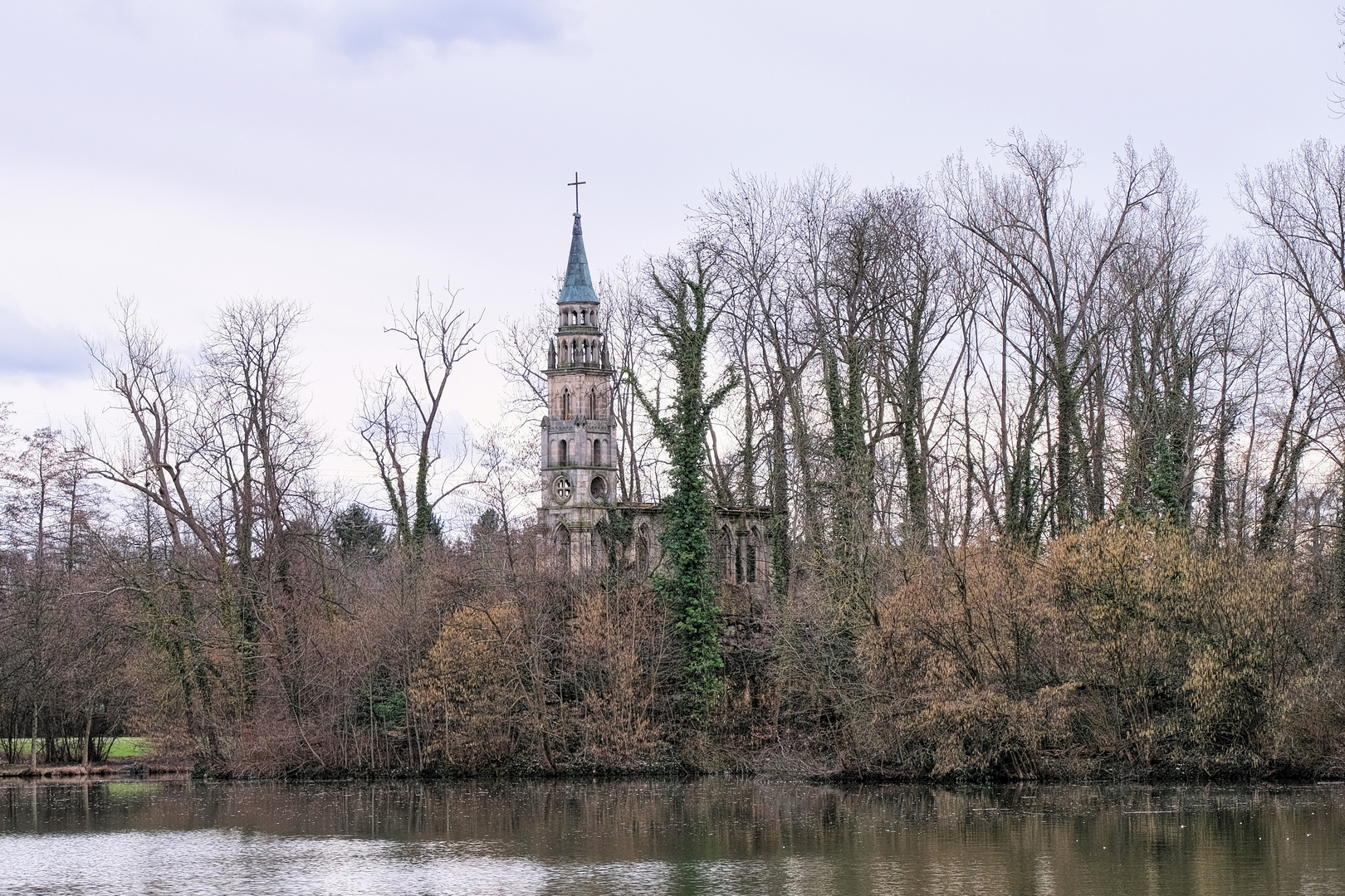 0074HF- Die Kapelleninsel am Schloss Monrepos