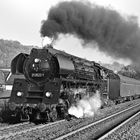 01 0522 mit Personenzug auf der Saalebahn, Mai 1975