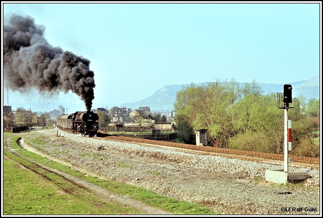 01 0531 am 10. April 1981 glanzlos schwer arbeitend vorm P 5033