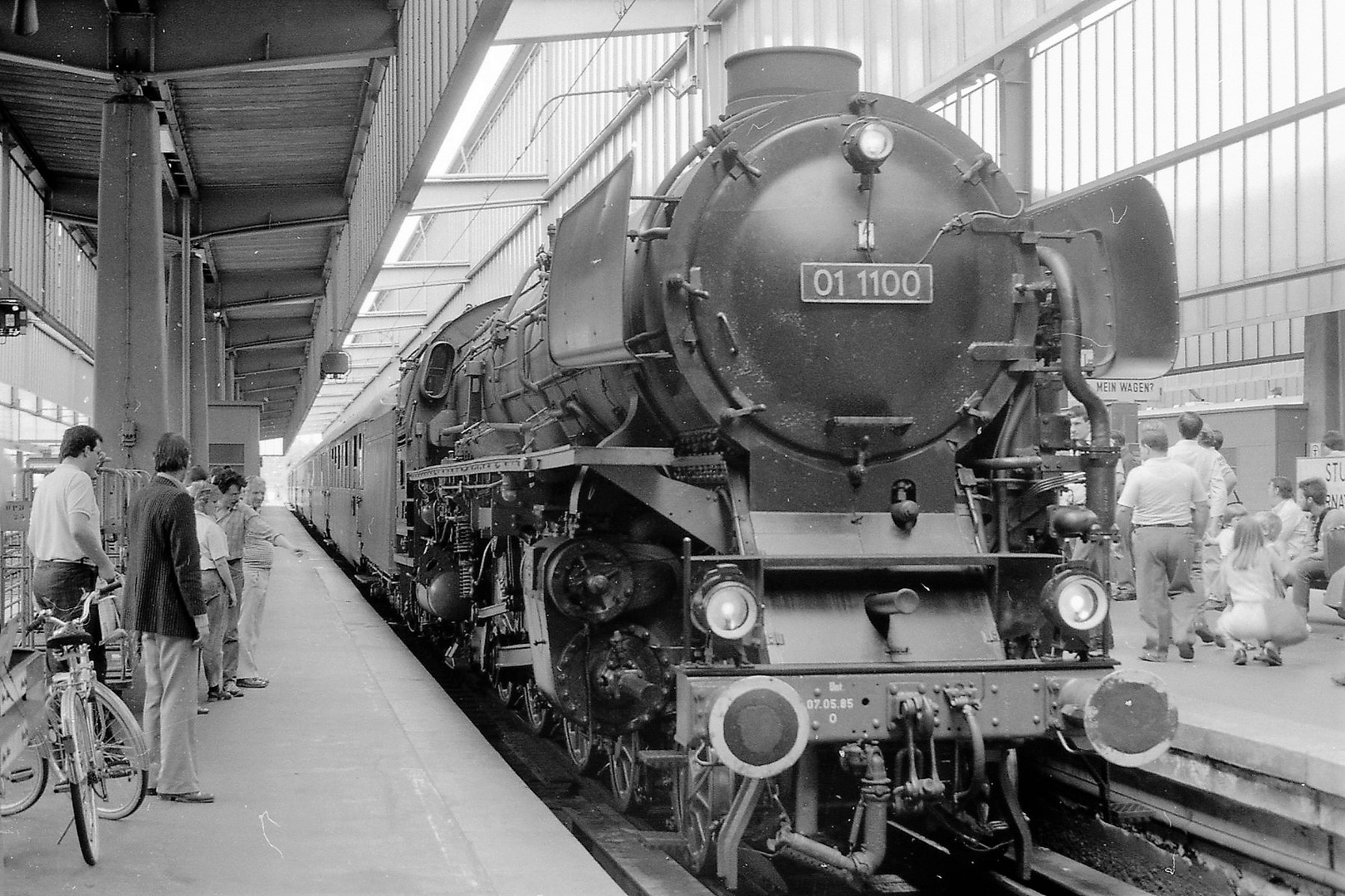 01 1100 im HBF. Stuttgart