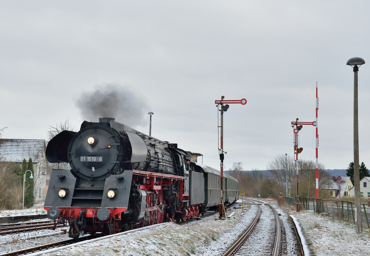 01 1519 am 02.04.22 Einfahrt in Immelborn