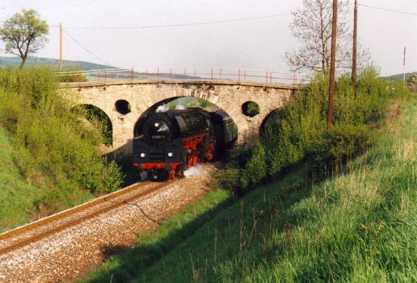 01 1531 auf der Strecke Saalfeld-Arnstadt