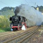 01 durchfährt den Bahnhof Gundelsheim