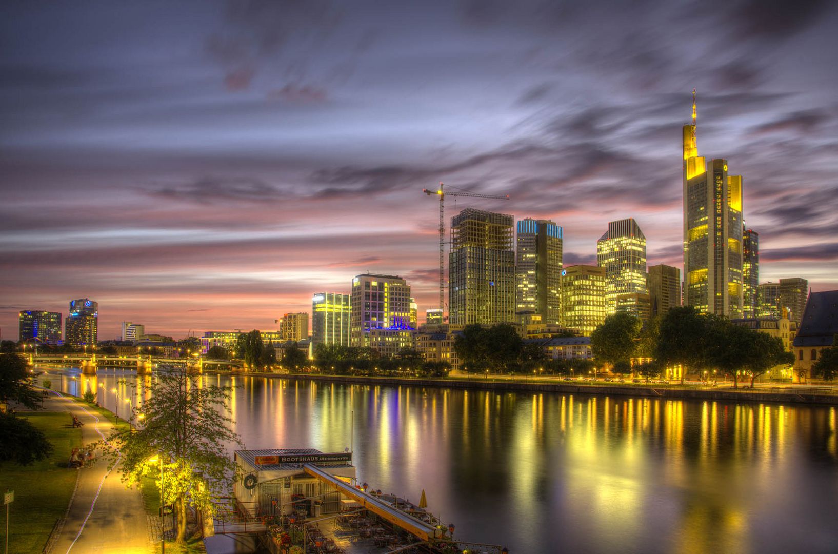 01 Frankfurt Skyline