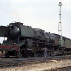 01 Niederland 1973 0-Spanien-RENFE-242F-1 im Bahnhof