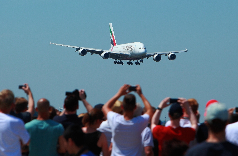 01.07.2015 der erste A380 als Linienflug landet in Düsseldorf