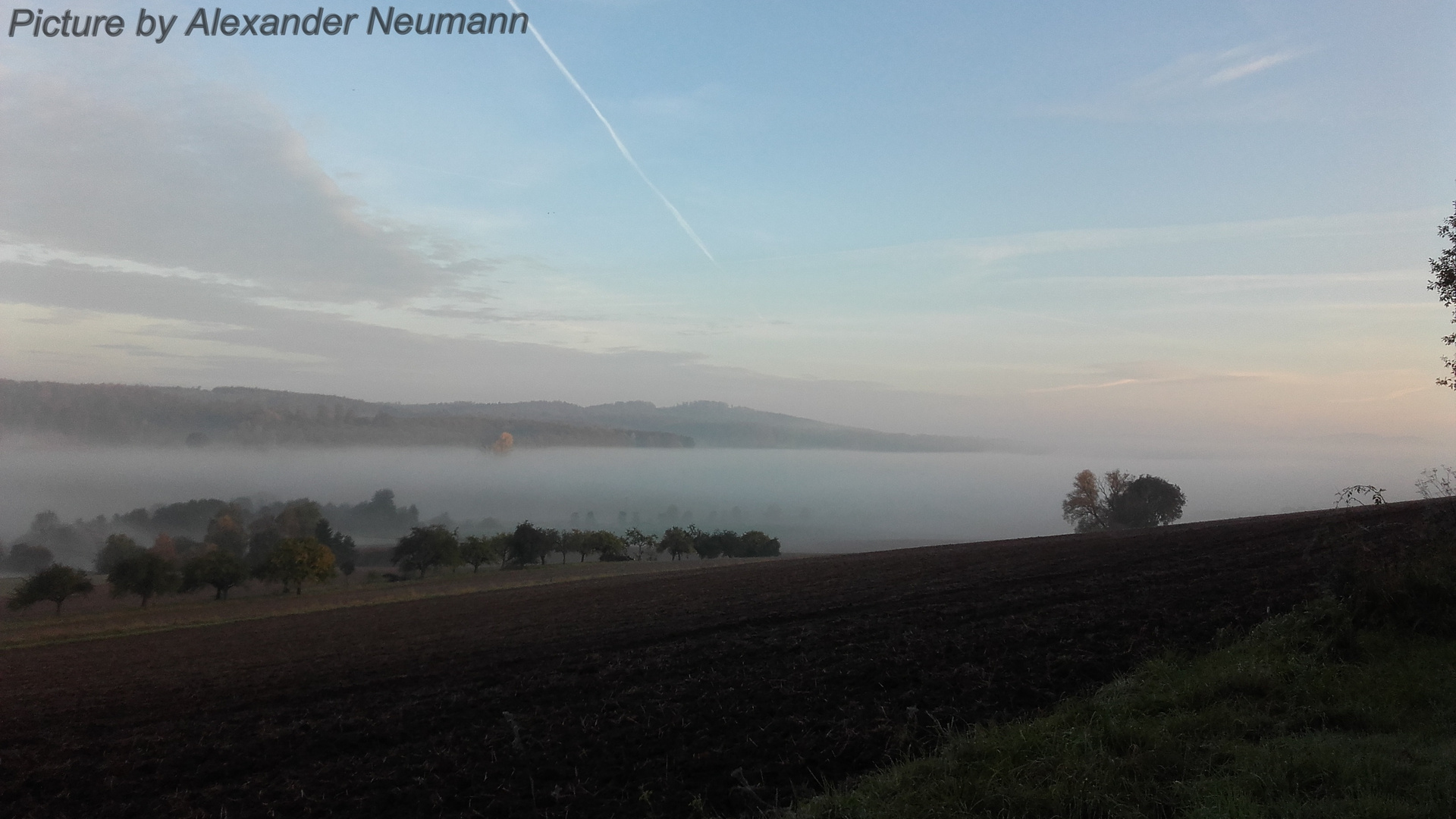 01.11.2016 Sonnenaufgang bei Frühnebel Diebach Am Haag, Hessen, Deutschland