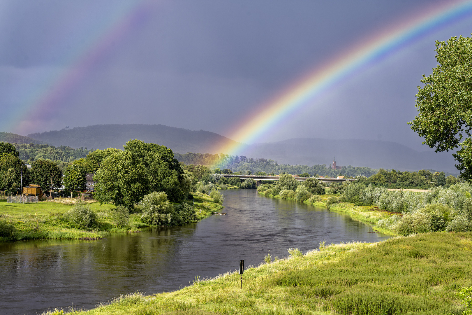 0126UZ Doppelter Regenbogen über der Weser Rinteln