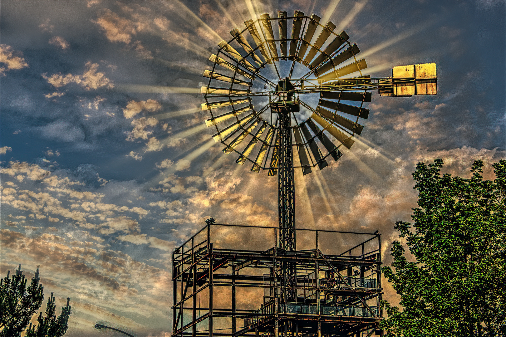 014_Windrad in der Abendsonne Nordpark  Duisburg-