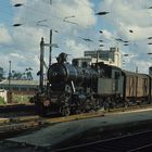 015a-Portugal-095 Nähe Depot Porto beim Verschub vONon Postwagenon Personenwagen   August 1973