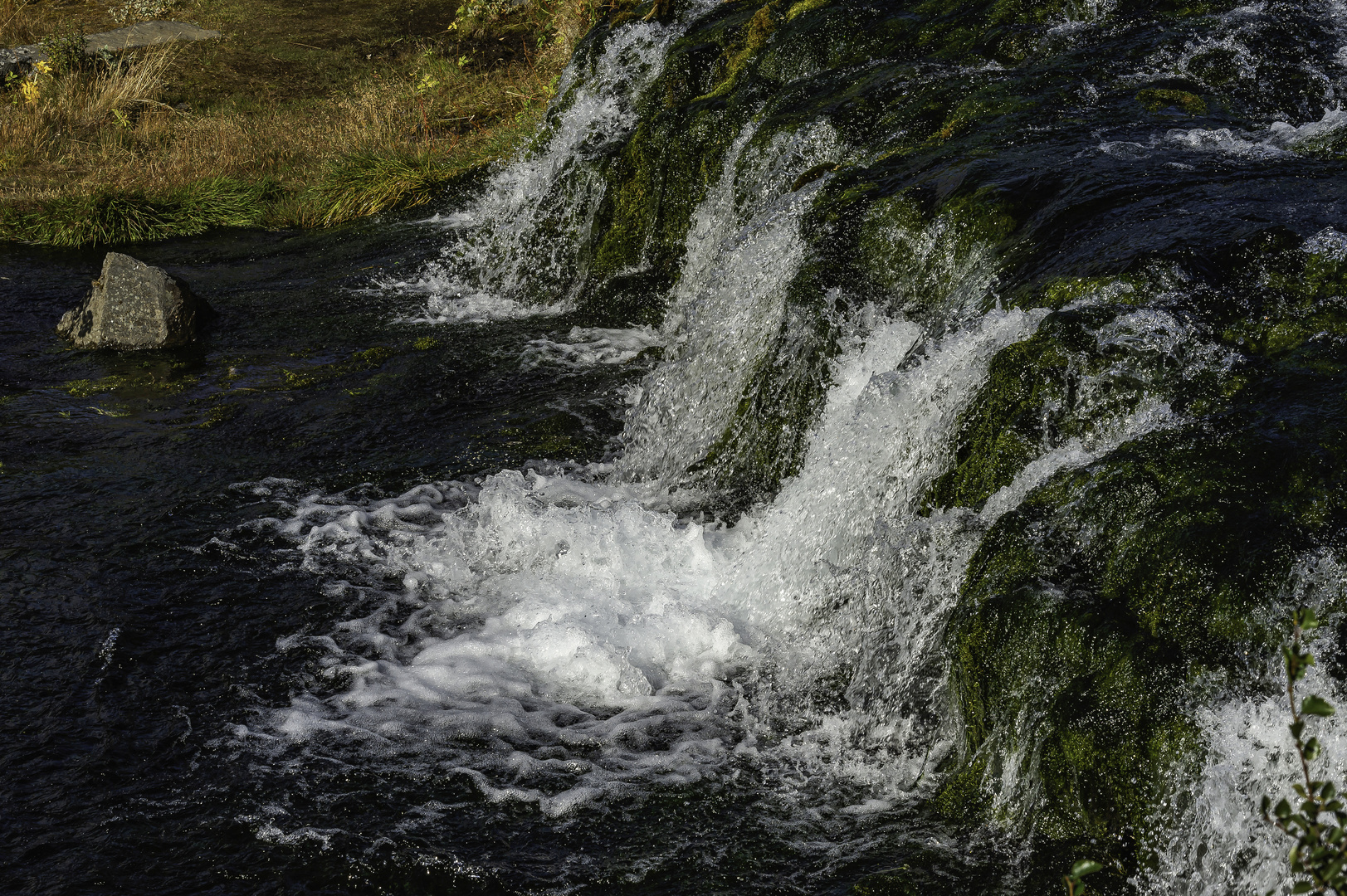 0170 Wasser fällt.....