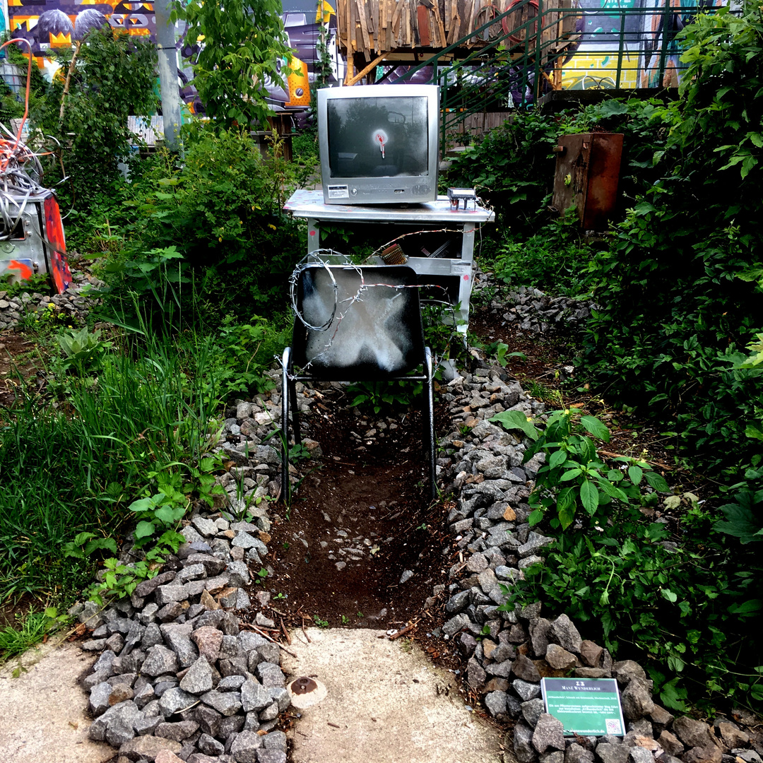 01Wunderlich Teufelsberg Berlin´s höchster Skulpturengarten Unity