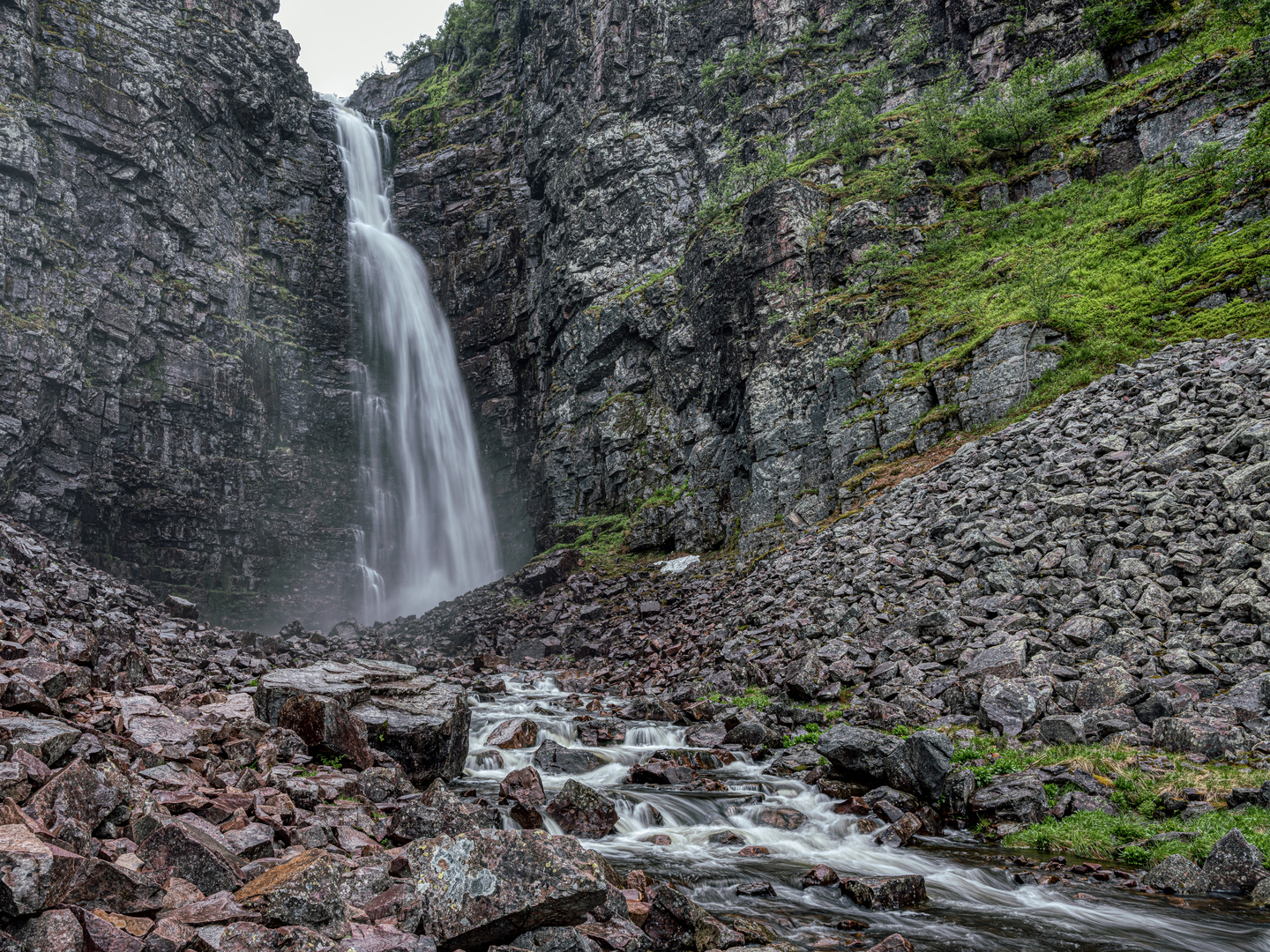 02 Wasserfall Njupeskär