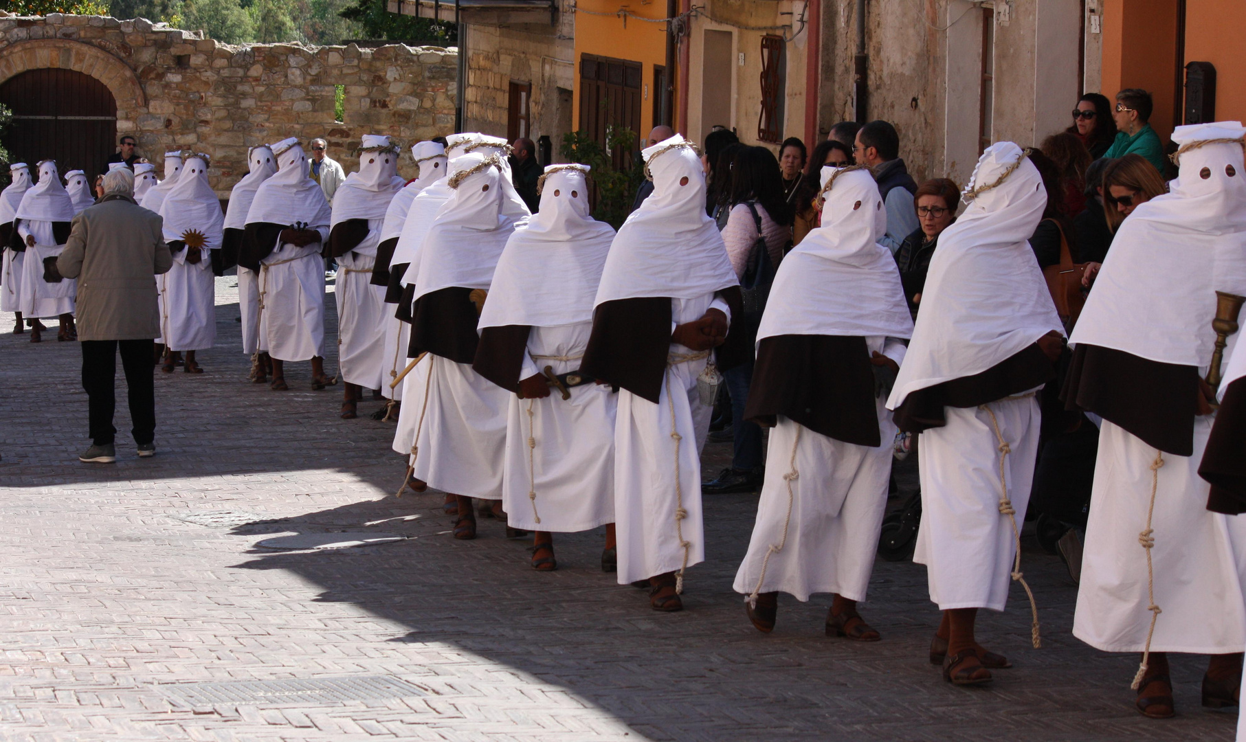 020 reportage Via Crucis a COLESANO : "LA CERCA" 2017