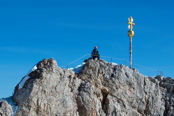 022_0928 Gipfelkreuz Zugspitze