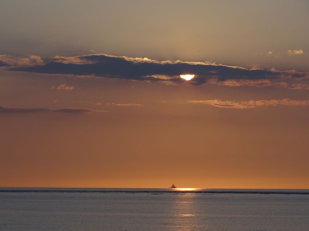 Sonnenuntergang am Meer von AT Dragon