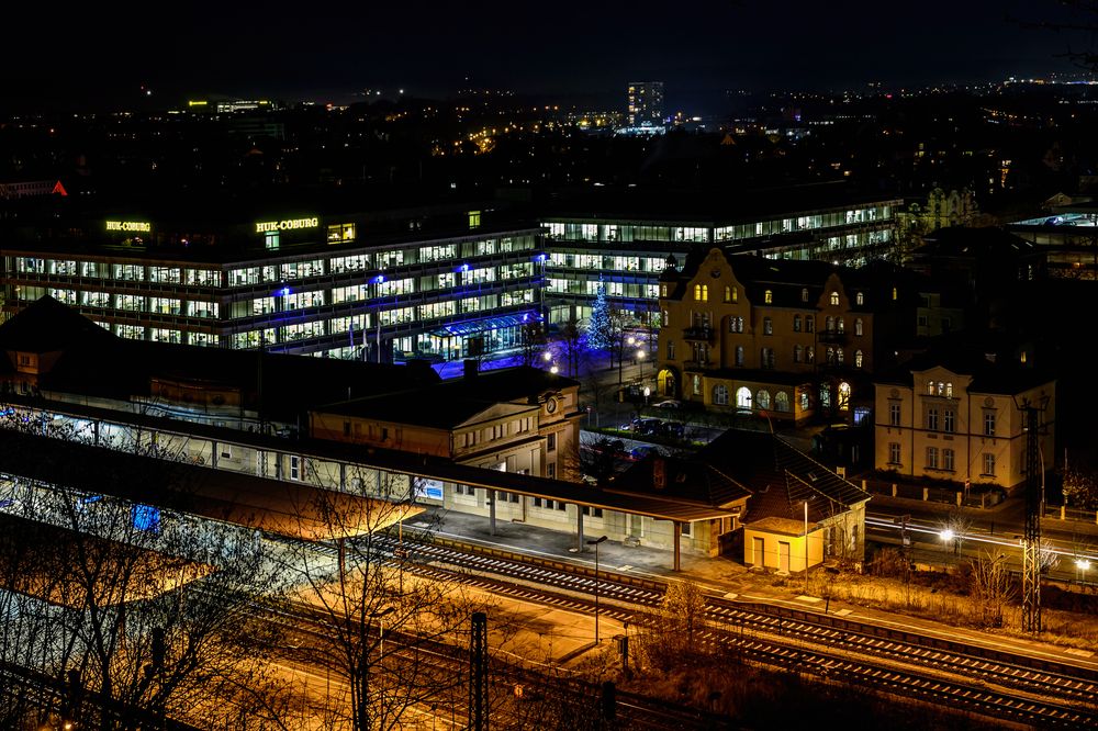 025 Bahnhof und  Bahnhofsplatz