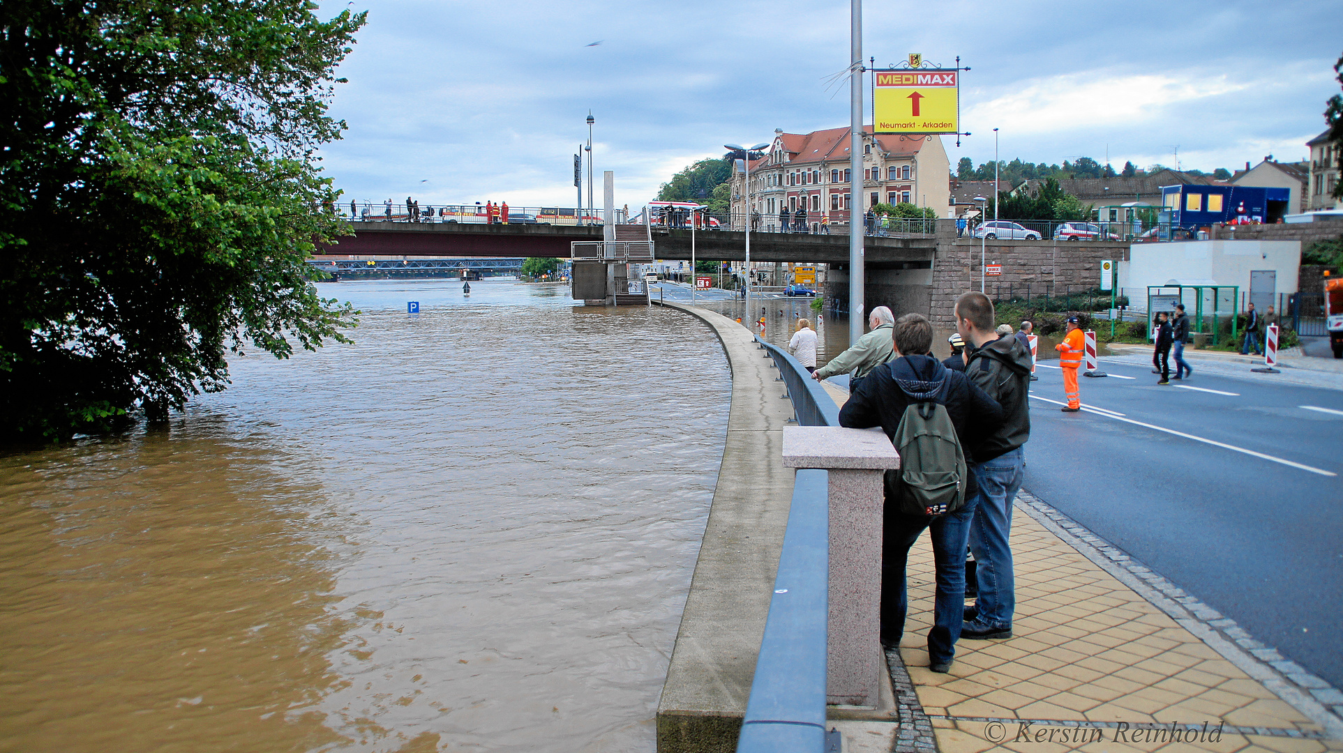 03.06.2013 ... Hochwasser in Meißen, es steigt und steigt