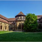 0309 Innenhof mit Brunnenhaus 