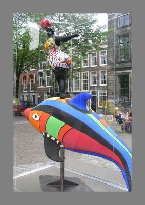 0310-FC-FL-Niki de St.Phalle (1930-2002) Nana on a Dolphin (1984)-Totaal