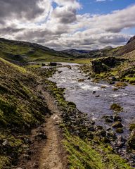 0327 Wandern am Fluss