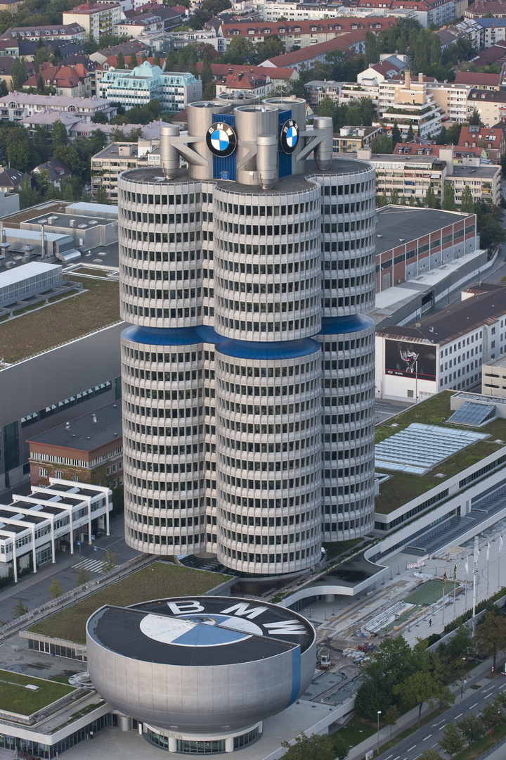 04 - Das BMW-Hochhaus in München