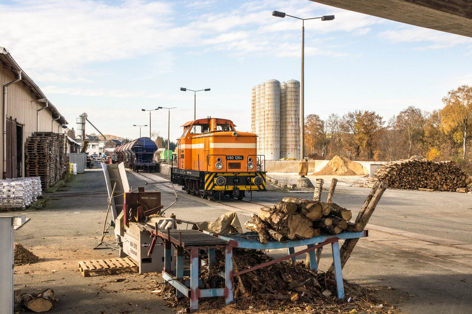 04.11.15 RIS V 60 1264 im Anschluß ACZ Oelsnitz groß