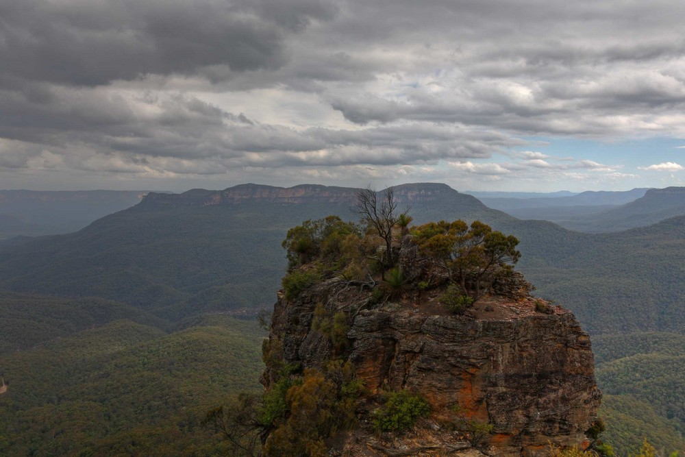 050 - Three Sisters