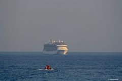 05:45 Uhr am Morgen - Das Kreuzfahrtschiff MS MARINA nimmt Kurs auf Kusadasi (Türkei)