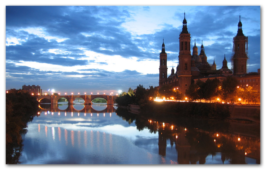 07:49 / Puente Santiago / Zaragoza