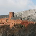 08342 Burg Hengebach mit winterlichem Hintergrund
