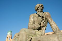 084 - Khiva - Statue of Al-Khawarizmi