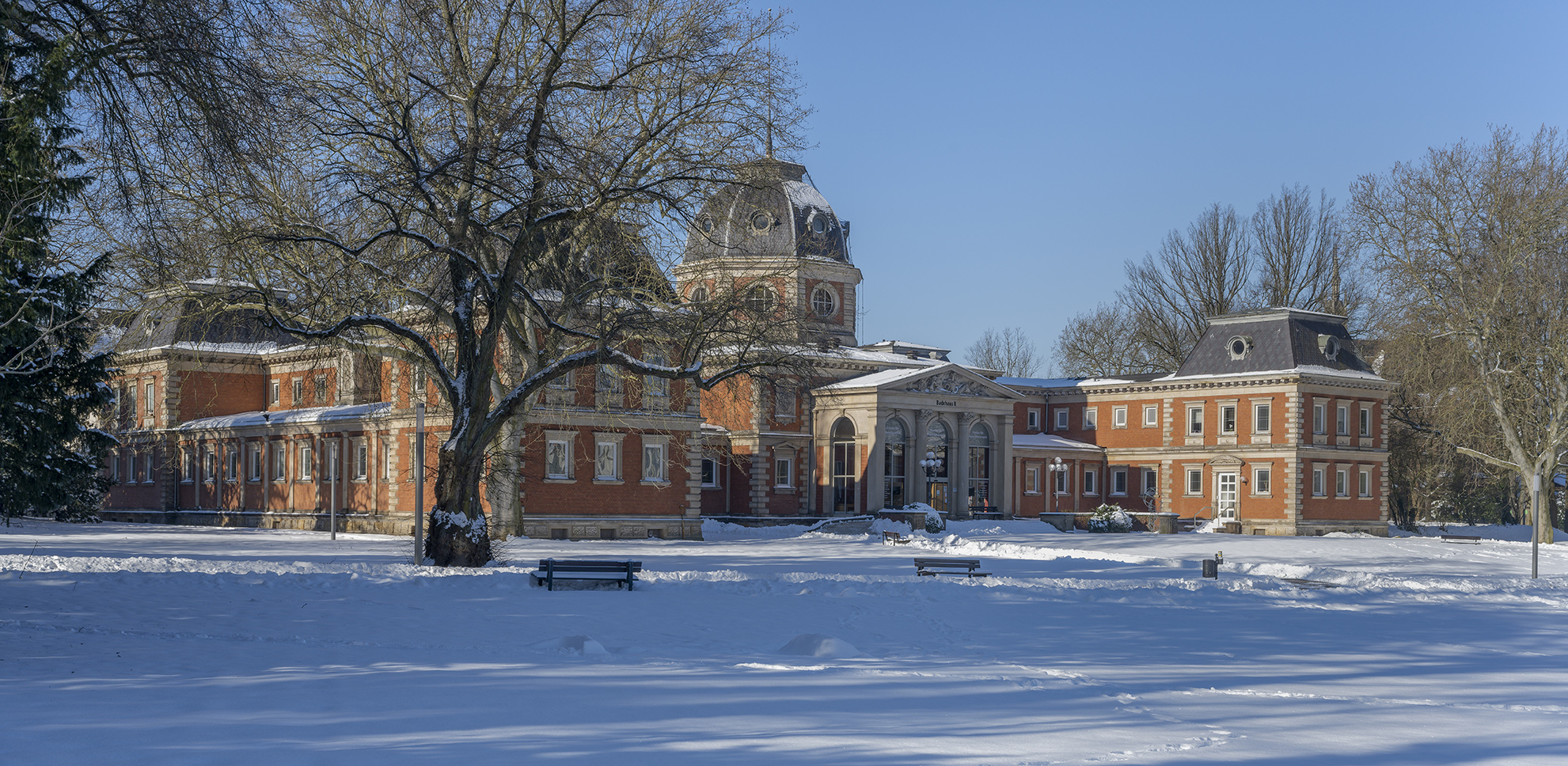 0872T Badehaus 2 im Kurpark Bad Oeynhausen Winter Panorama