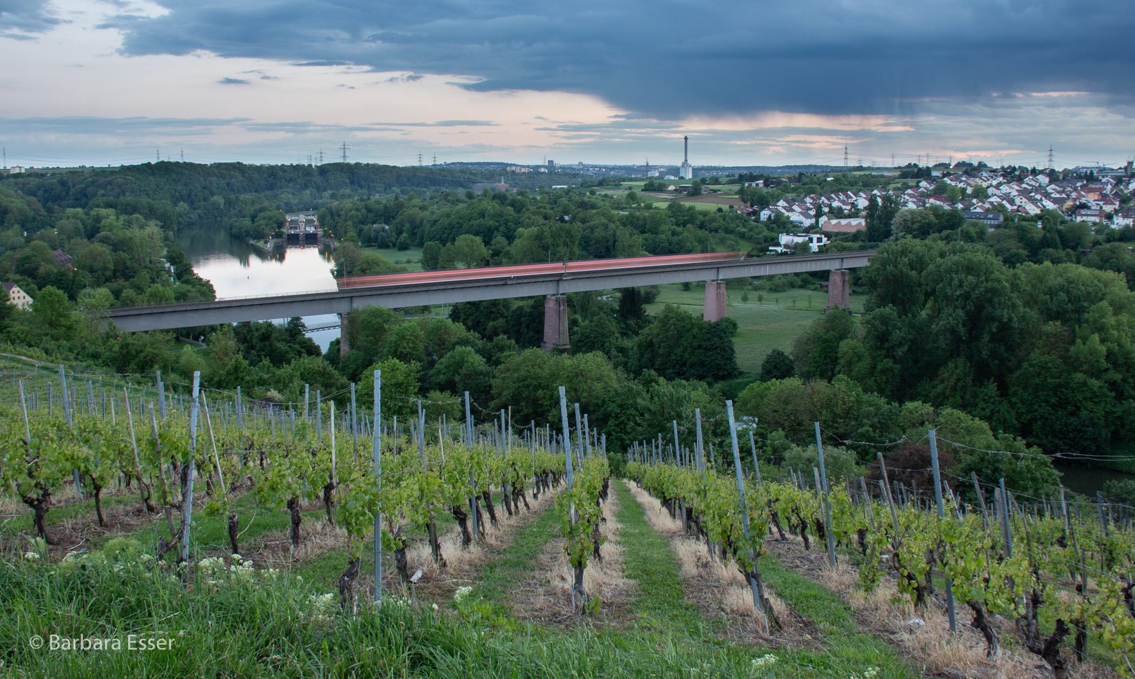 09-Aussichtsplatz über dem Neckar - Blick nach Süden