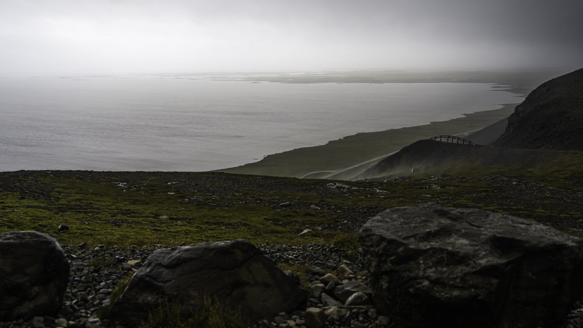 0911 Blick über den Skarðsfjörður