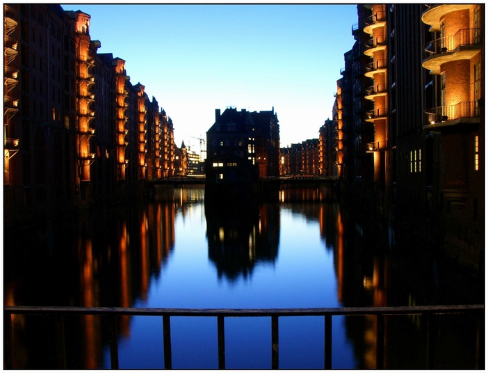 ....1 A- Wetter in der Speicherstadt...