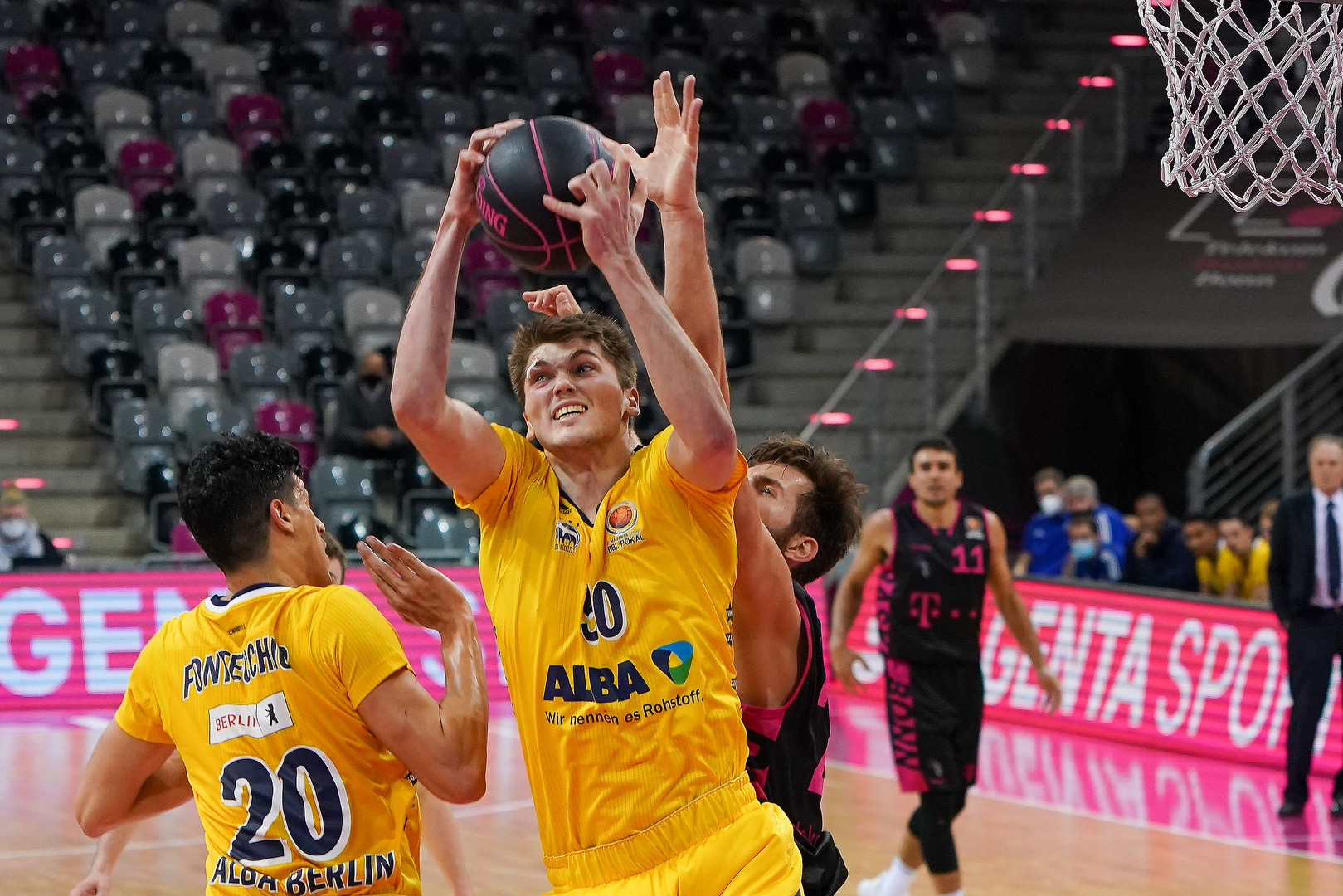 1. BBL Pokal Telekom Baskets Bonn vs. Alba Berlin