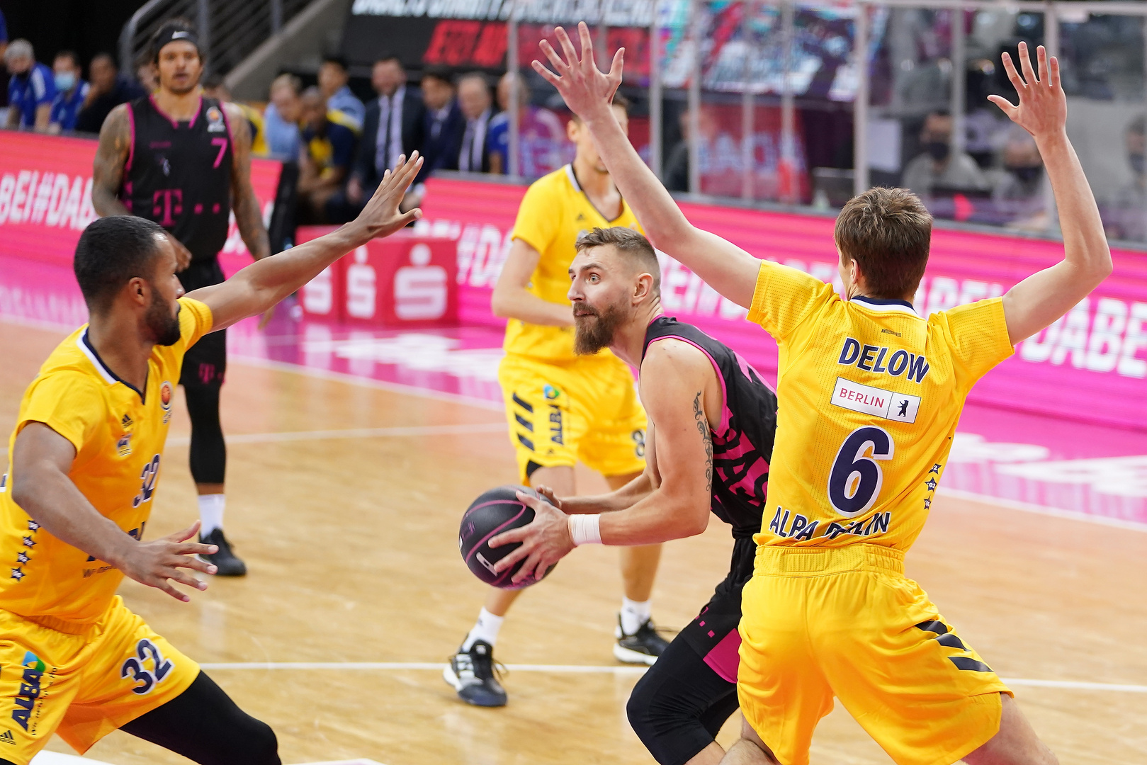 1. BBL Pokal Telekom Baskets Bonn vs. Alba Berlin