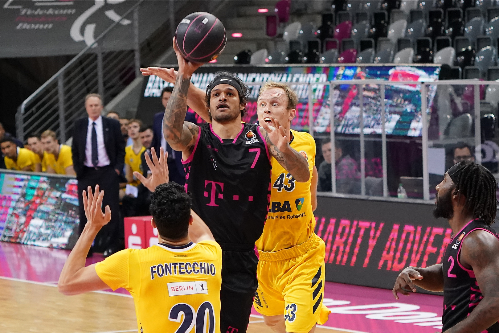 1. BBL Pokal Telekom Baskets Bonn vs. Alba Berlin