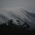 1º La niebla lo oculta