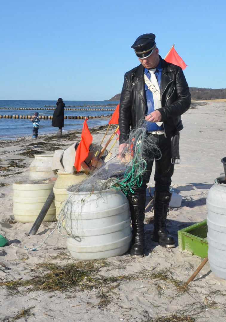 1. Leder-Fisherman auf Hiddensee 