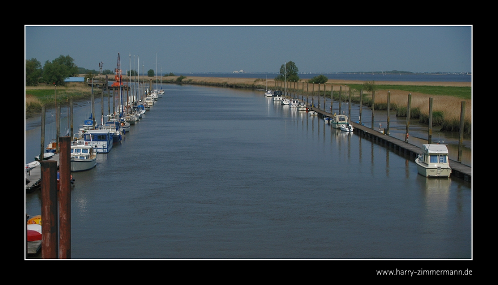 1. Mai an der Elbe