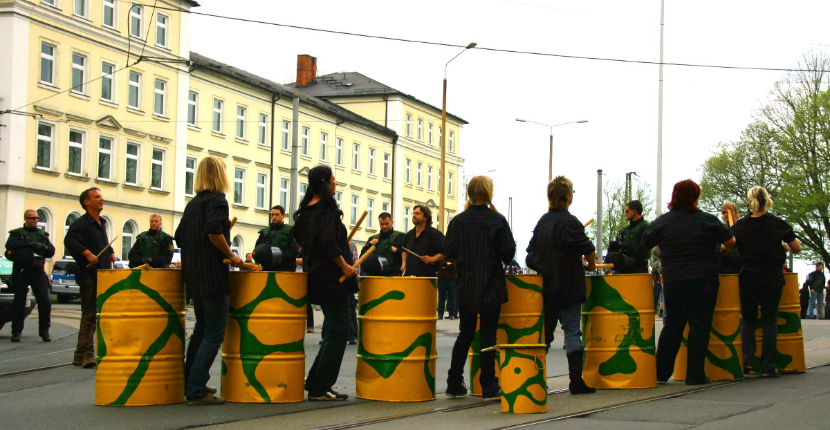 1. Mai in Zwickau...trommeln gegen die Blockadeblockierer