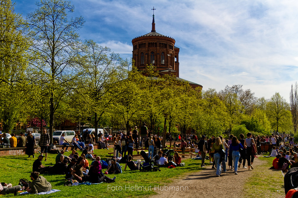 1. MAI. KREUZBERG. AM MARIANNENPLATZ #1