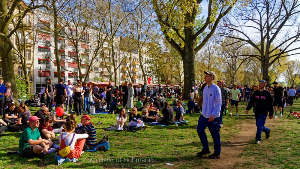 1 MAI. KREUZBERG. AM MARIANNENPLATZ #2