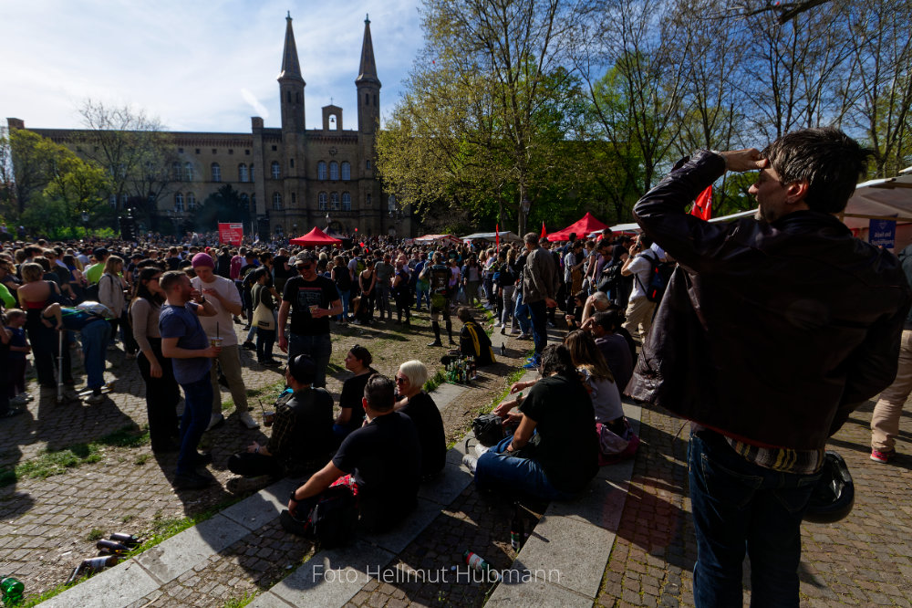 1. MAI. KREUZBERG. AM MARIANNENPLATZ #5