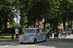 1. Schönberger Oldtimertreffen: Der graue „Ami“ und die Mopeds