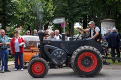 1. Schönberger Oldtimertreffen: Der Lanz kommt an