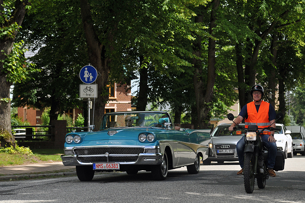 1. Schönberger Oldtimertreffen: Die Autos kommen 02