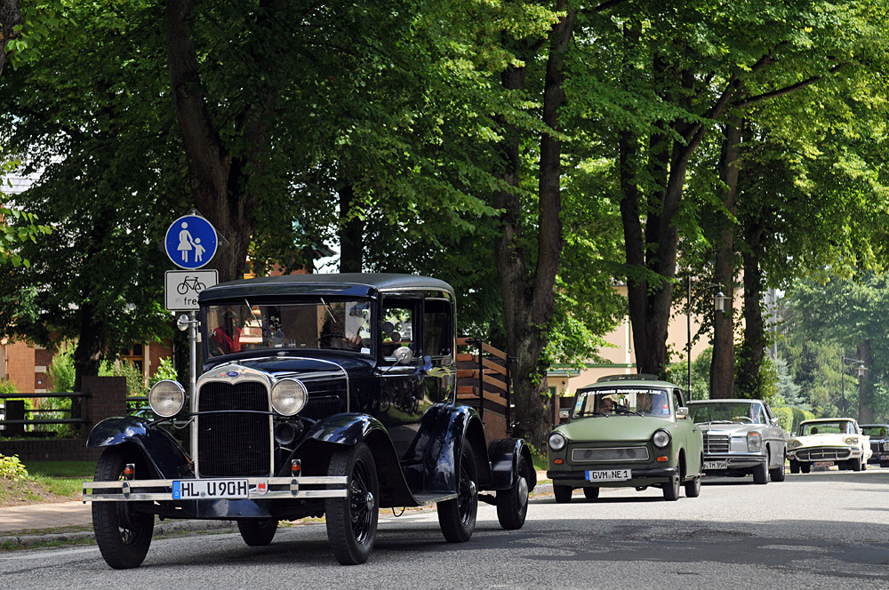 1. Schönberger Oldtimertreffen: Die Autos kommen 05